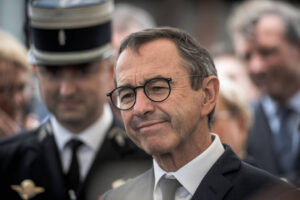 découvrez les analyses et événements clés des coulisses politiques de la semaine, pour rester informé des enjeux et décisions qui façonnent l'actualité.